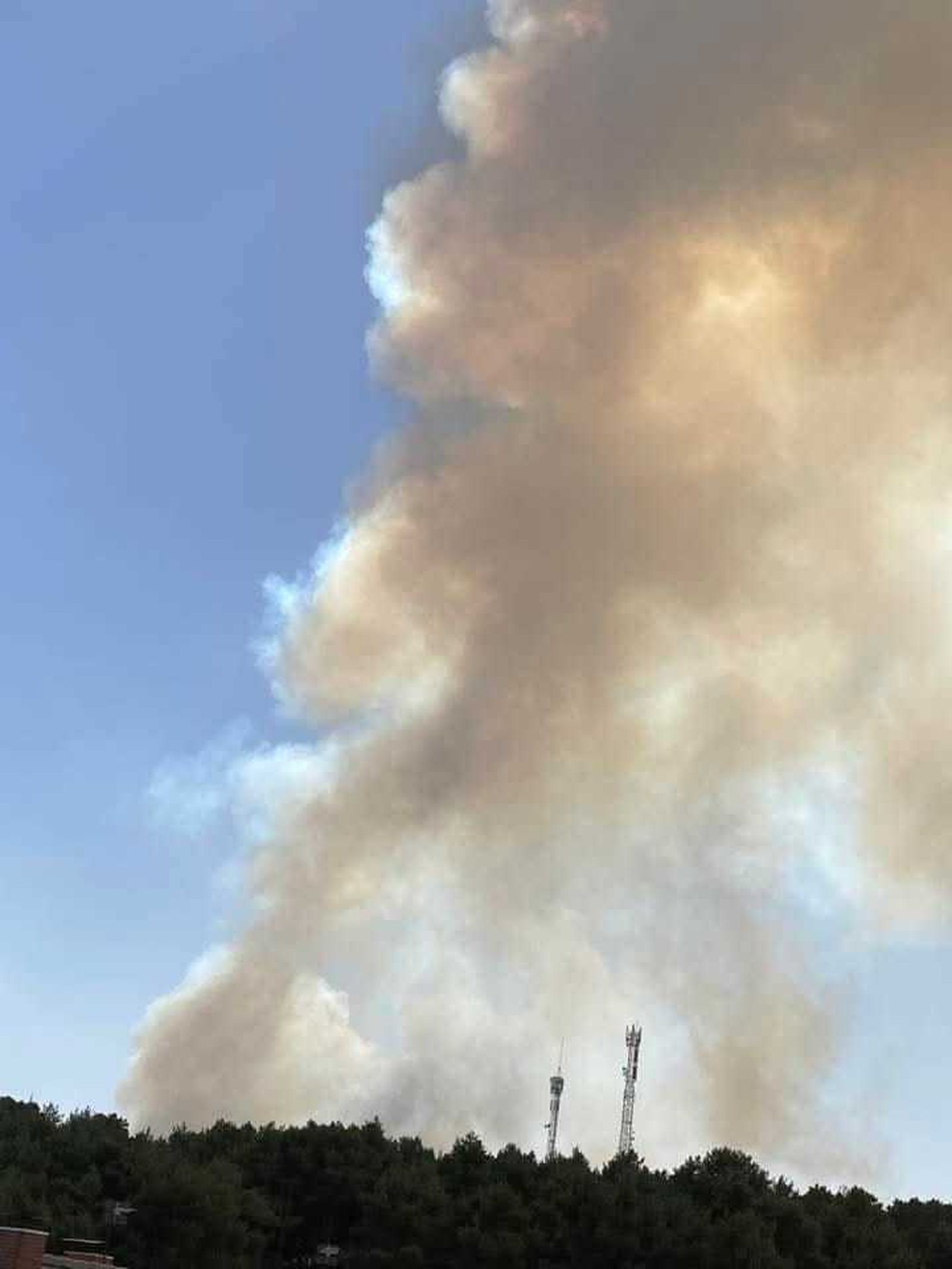 Corte de la línea de tren por incendio en Ávila