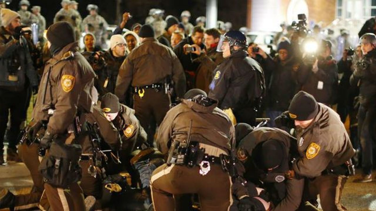 La indignación de Ferguson se extiende a 170 ciudades en todo Estados Unidos