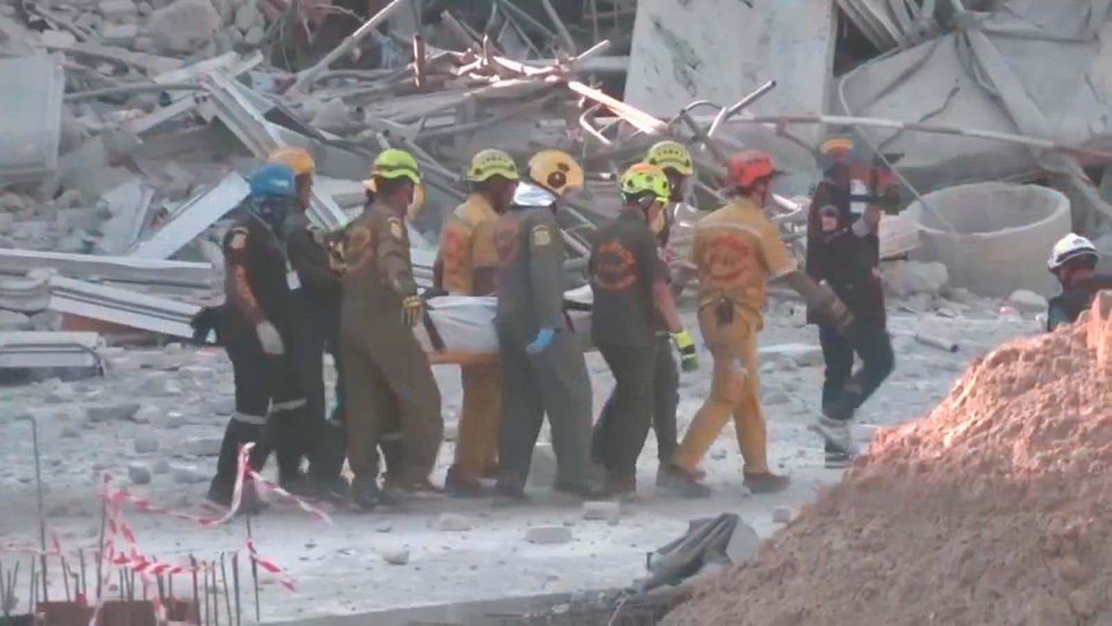 Terremoto de Birmania: buscan contra reloj a supervivientes entre los escombros
