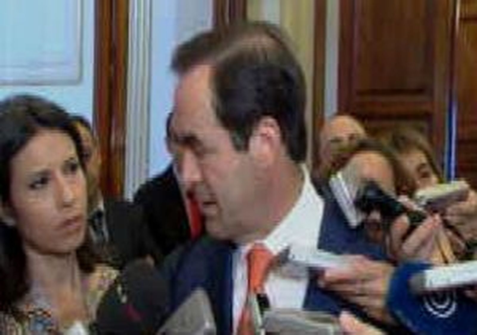 constitucional_partidos_2011614V0.wmv