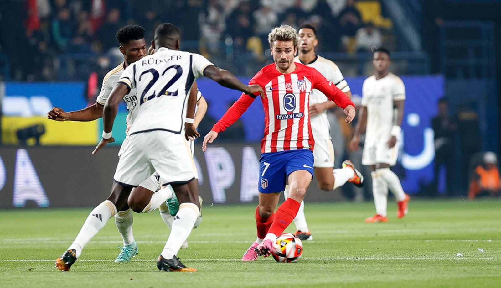 Griezmann ante el Real Madrid
