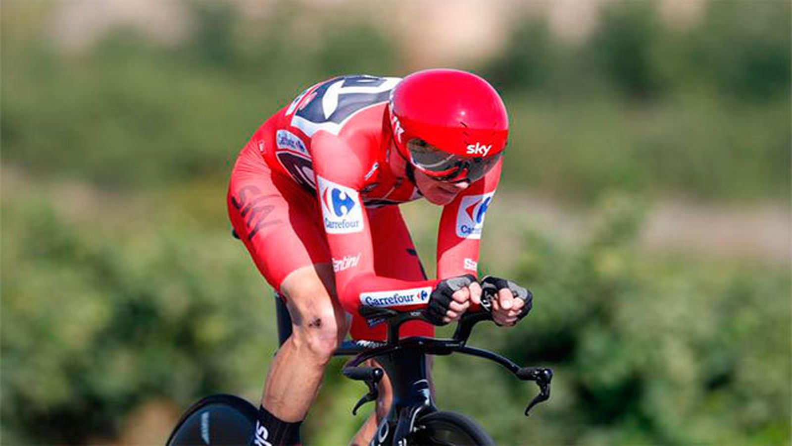 El ciclista británico del equipo Sky, Chris Froome, durante la contrarreloj individual