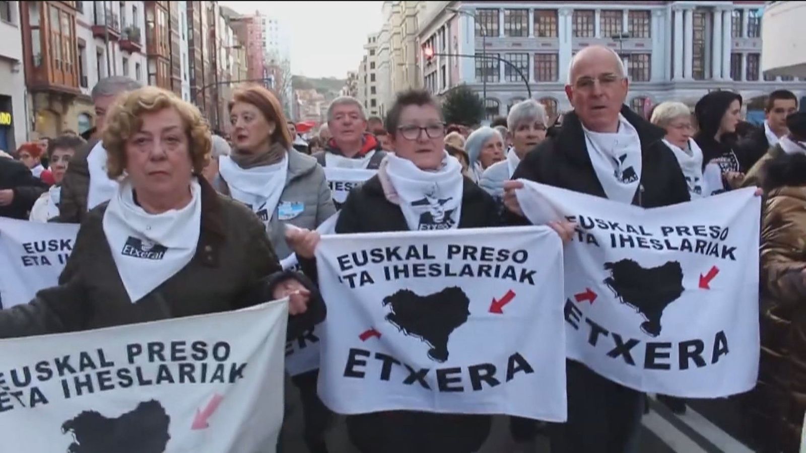 La AVT pide la prohibición de los actos de apoyo a los presos de ETA mientras Marlaska se remite al "control judicial"