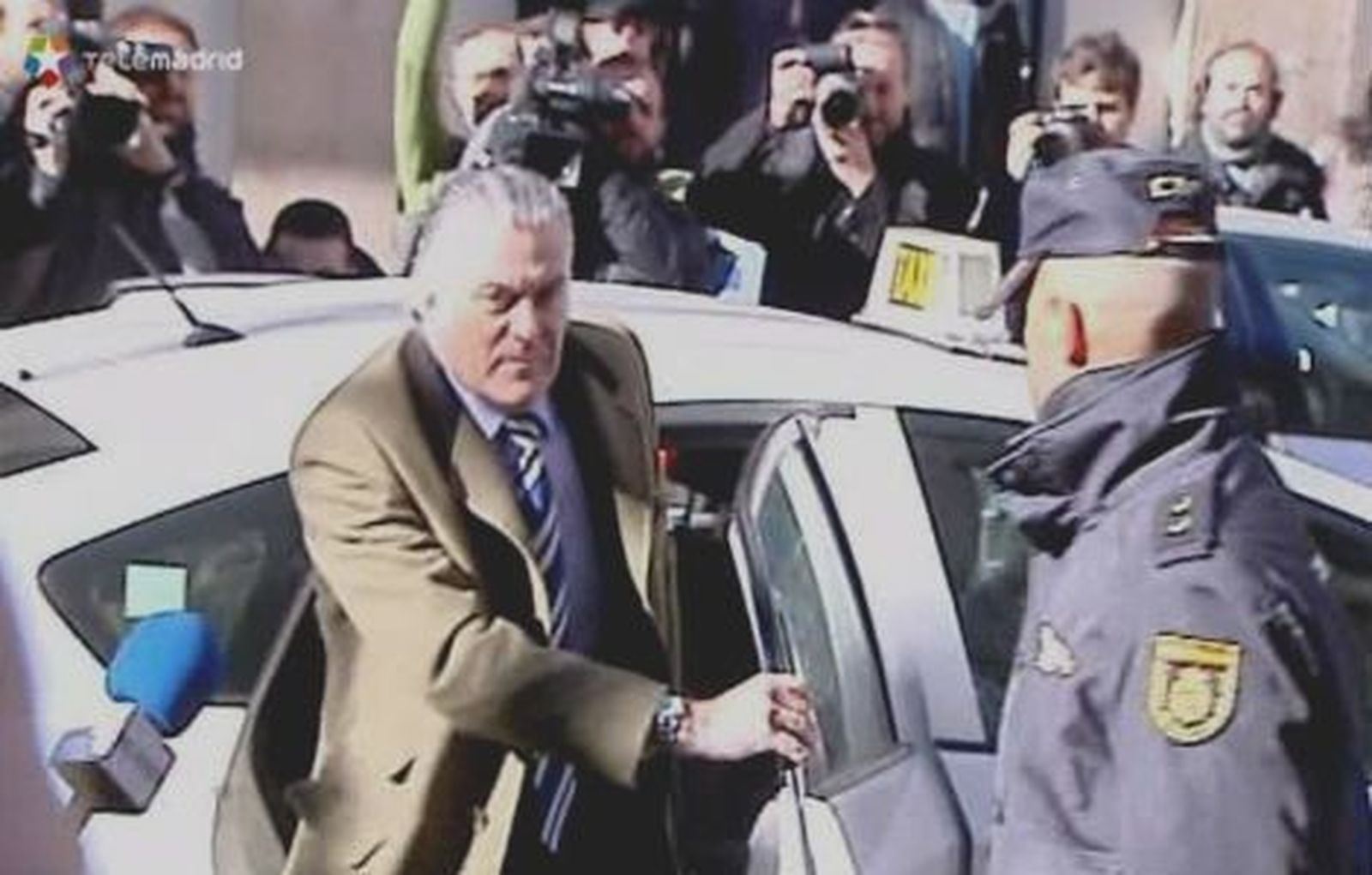 Bárcenas nutrió sus cuentas con comisiones obtenidas con Correa, según la UDEF