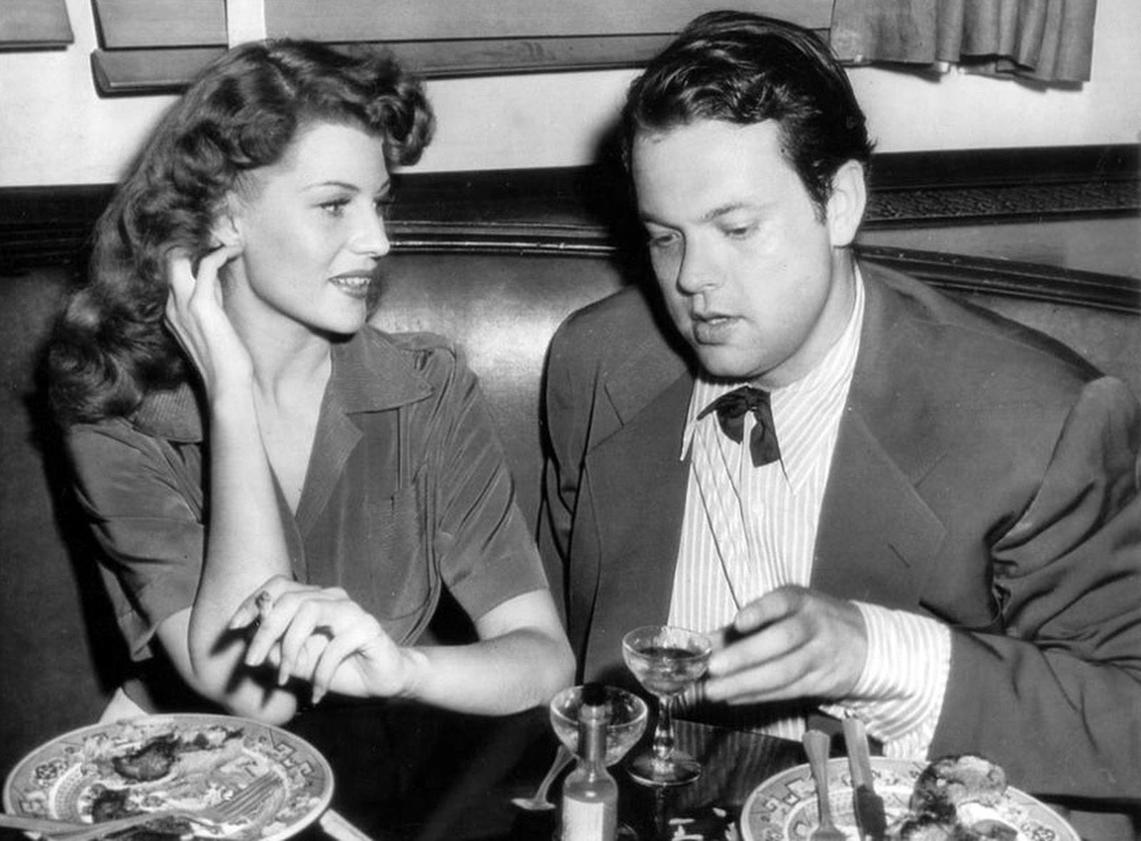 Rita Hayworth con una de sus relaciones en la vida real, Orson Welles