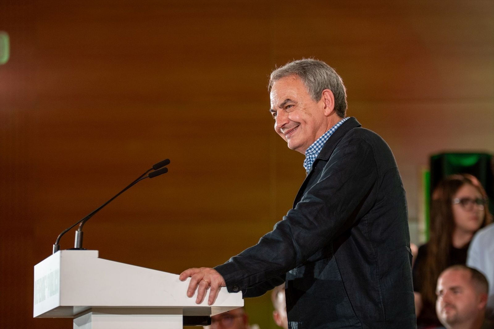 Zapatero cobró 200.000 euros por influir a favor de una empresa en Bolivia, según la UDEF