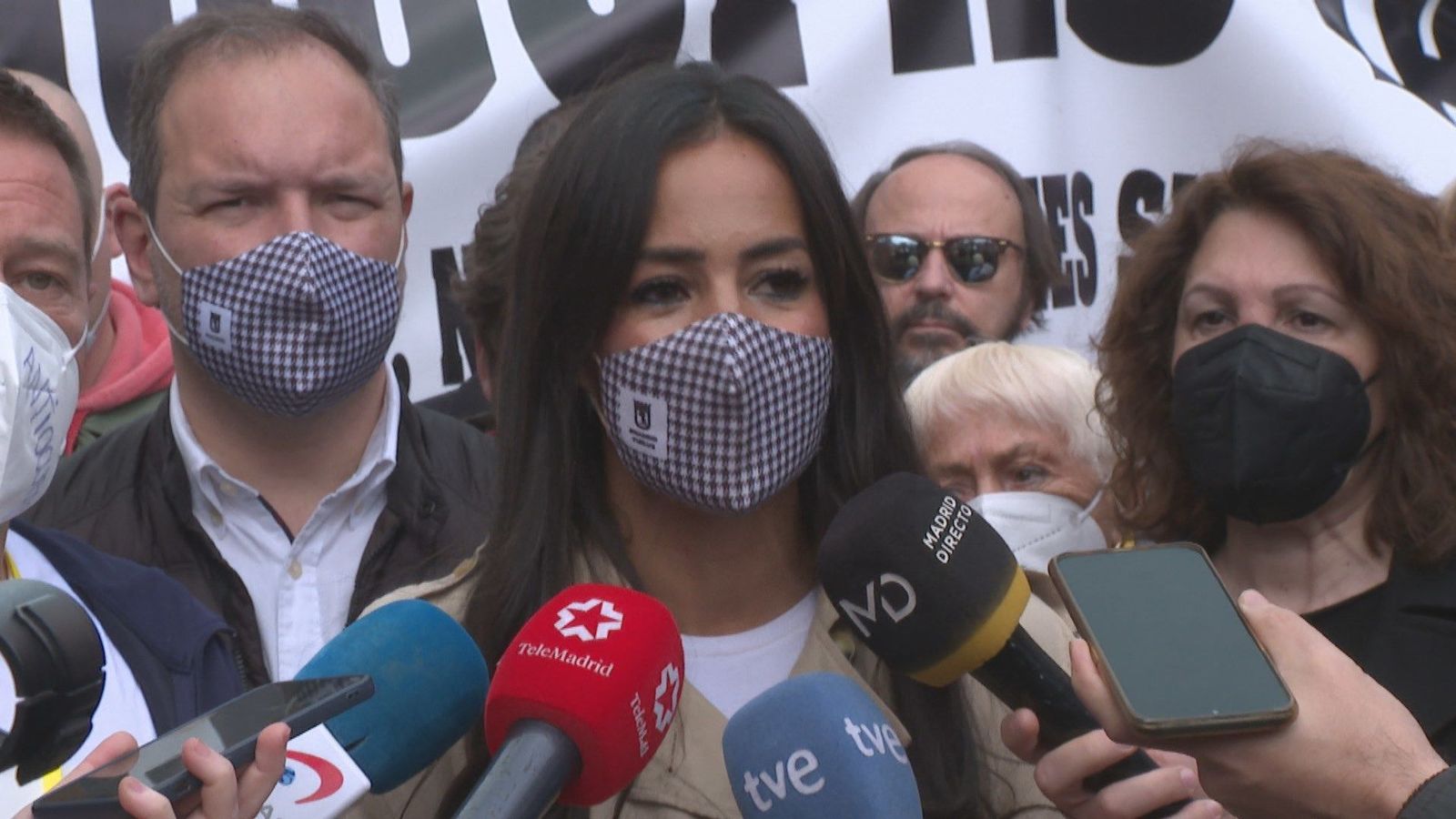 Begoña Villacís: "El Gobierno no puede ser cómplice de la okupación y mucho menos alentarlo"