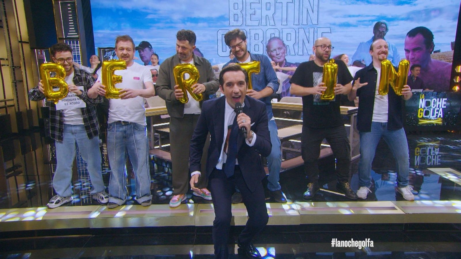 Miguel Lago arranca ‘La Noche Golfa’ con mucha sátira y y un homenaje musical a Bertín Osborne