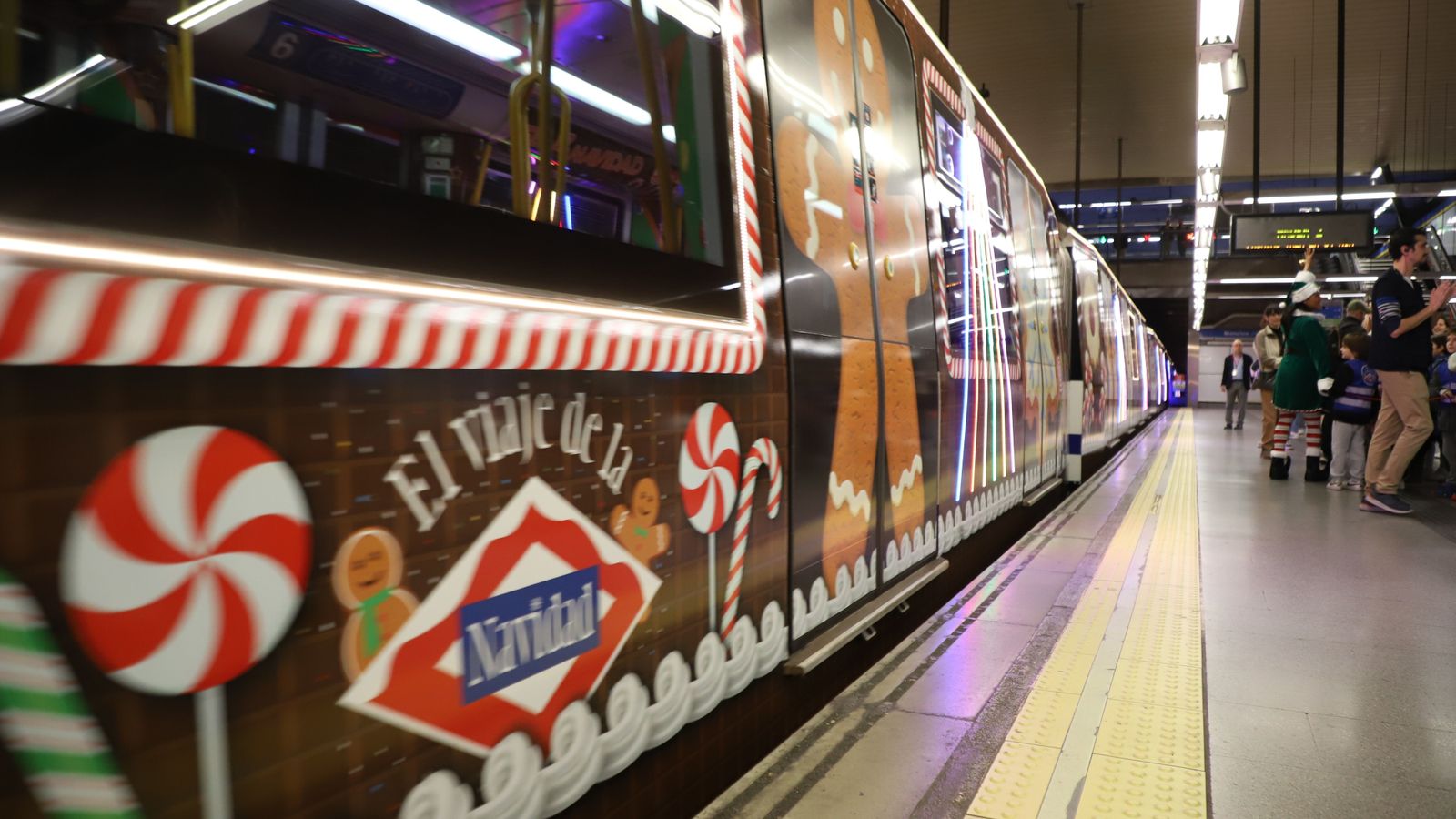 Llega la Navidad al metro de Madrid