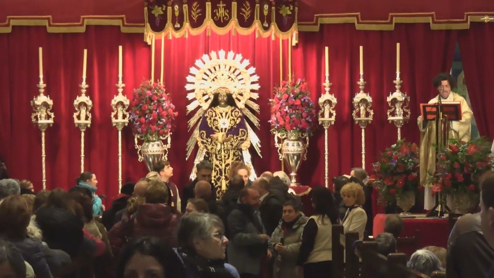 Nos adentramos en la Basílica de Jesús de Medinaceli para conocer la devoción de sus fieles