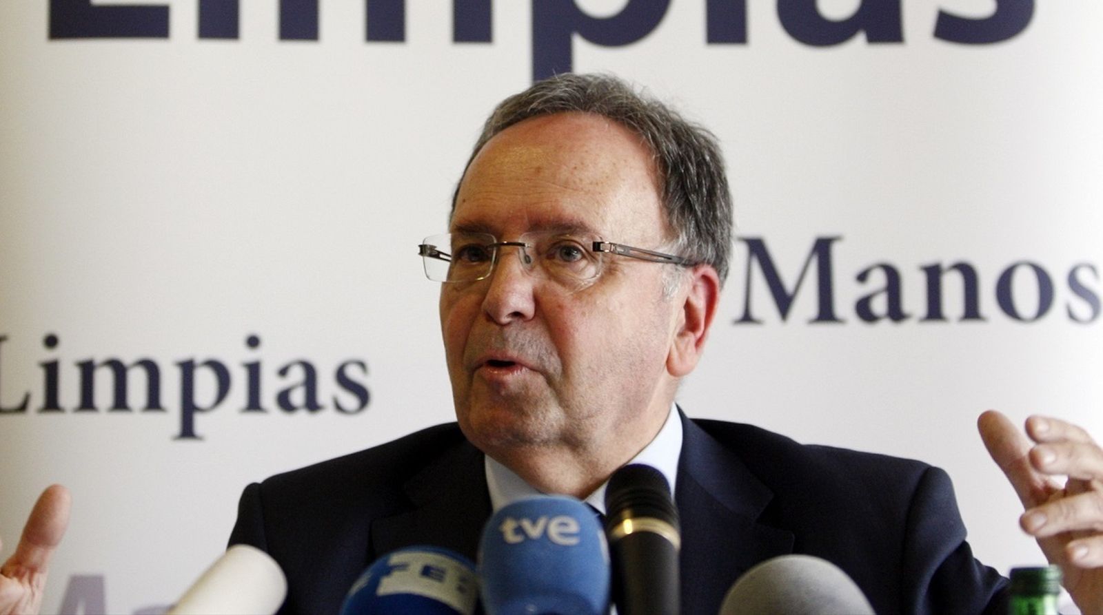 Miguel Bernad, secretario general del sindicato Manos Limpias