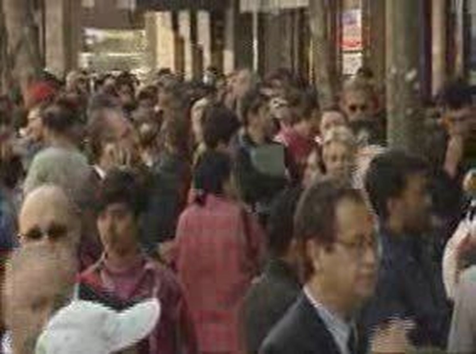 Por primera vez en la década, los extranjeros que se marchan son más que los que llegan