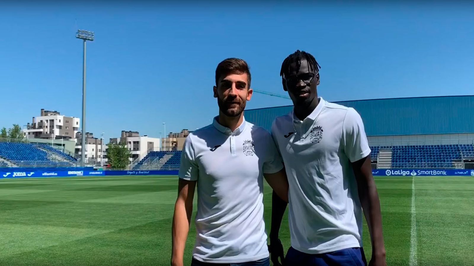 El Fuenlabrada presenta a sus 2 nuevos fichajes