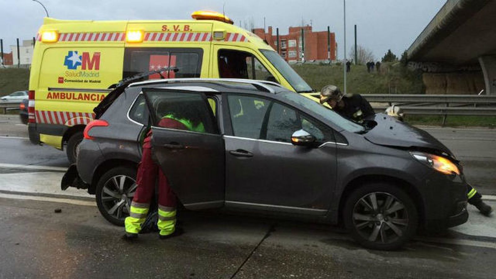 Siete heridos leves en un accidente en cadena en M-50 de siete vehículos