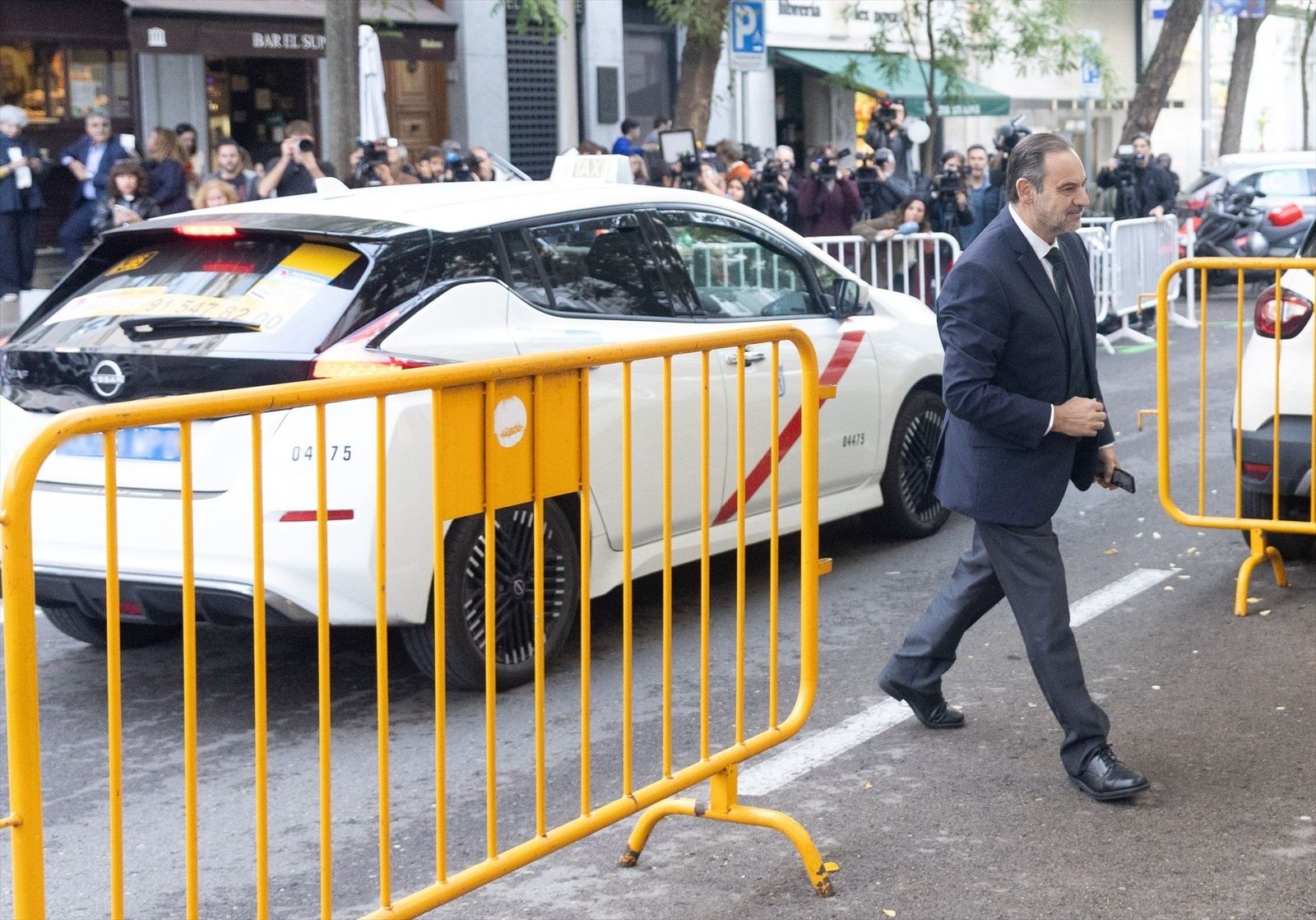 Ábalos se acoge a su derecho a no declarar en el Tribunal Supremo y la Fiscalía descarta pedir prisión