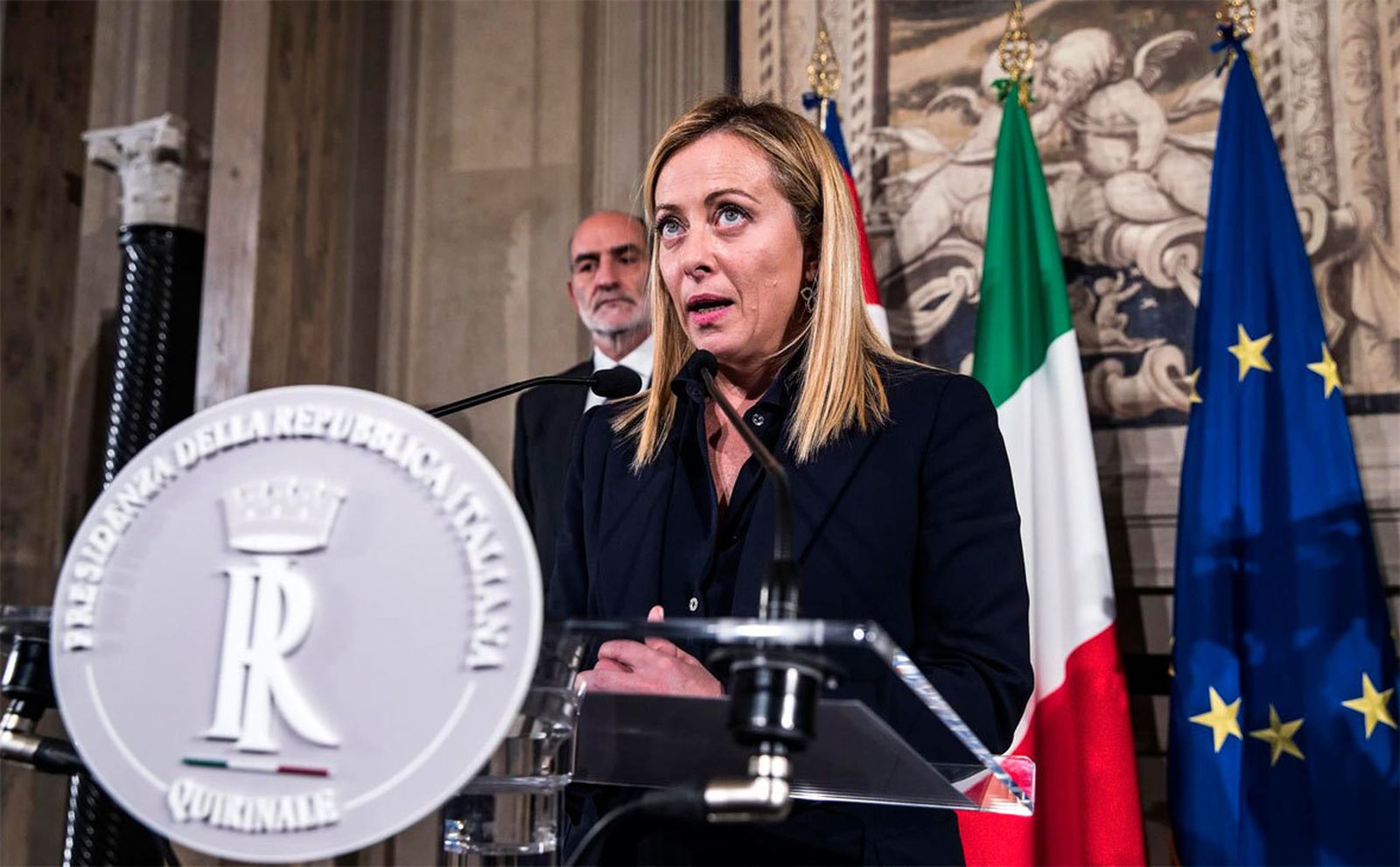 Meloni acepta formar Gobierno y contará con Tajani en Exteriores y Giorgetti en Economía