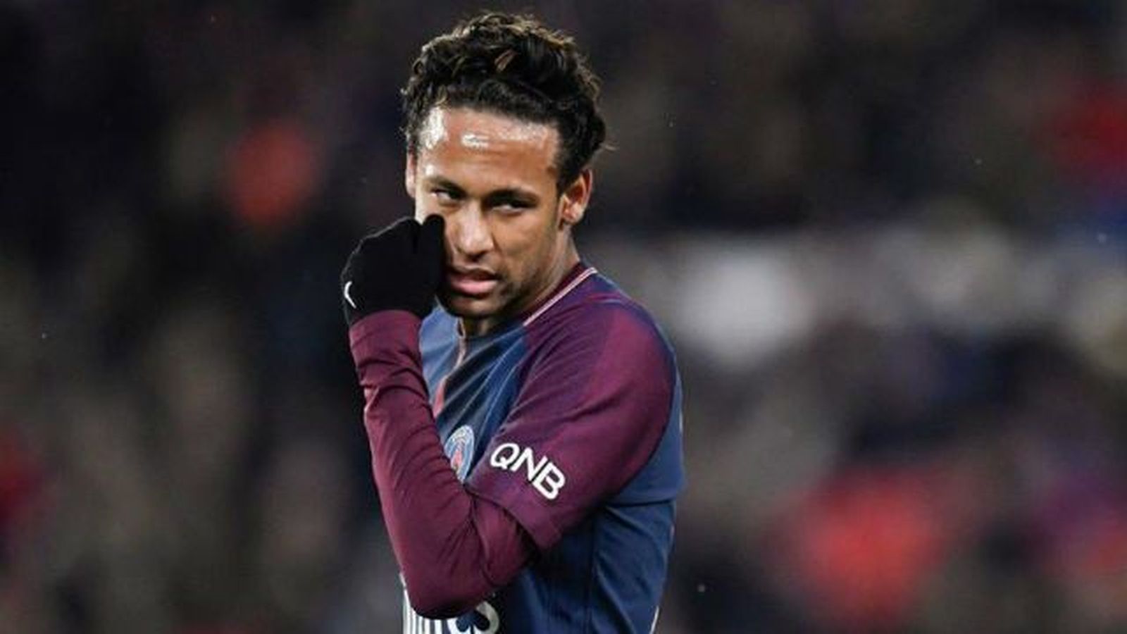 La avaricia aleja a Neymar de la afición