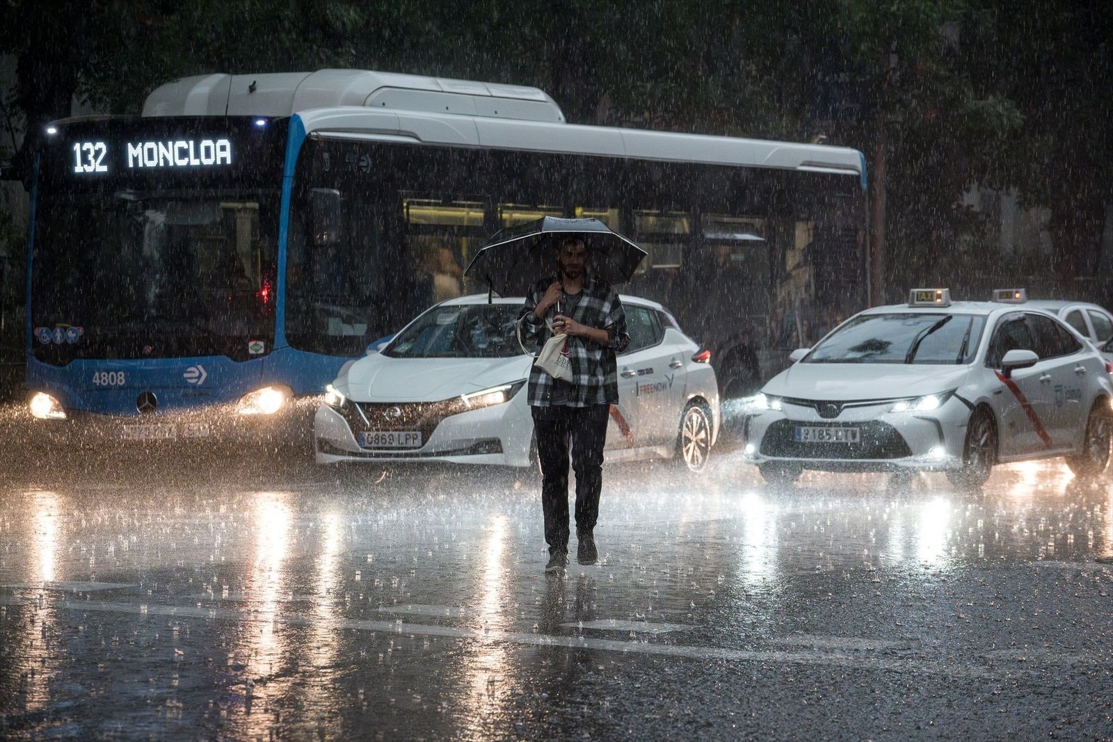 La lluvia retrasa la llegada del verano en Madrid