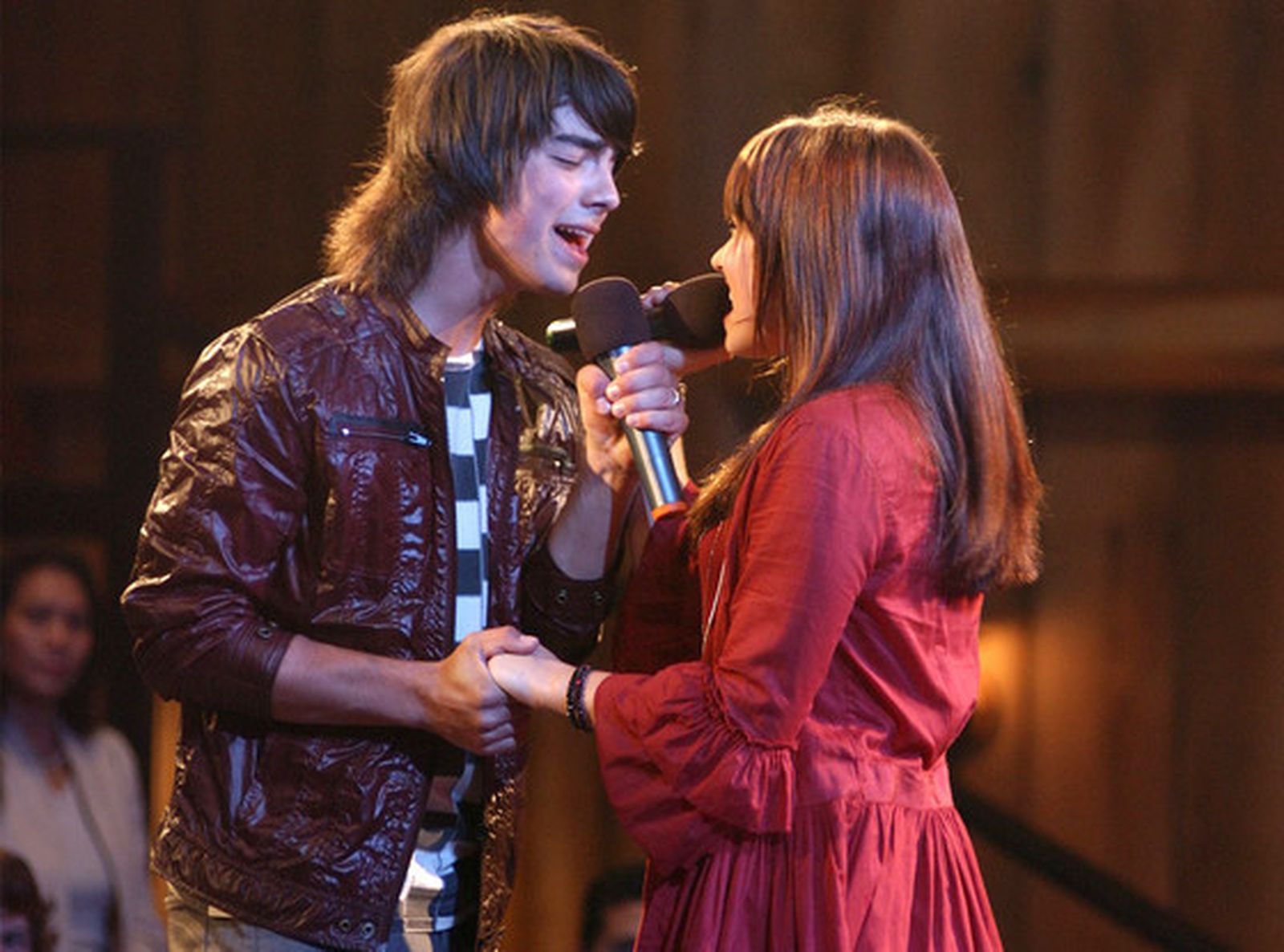 Demi Lovato junto a Joe Jonas en 'Camp Rock'
