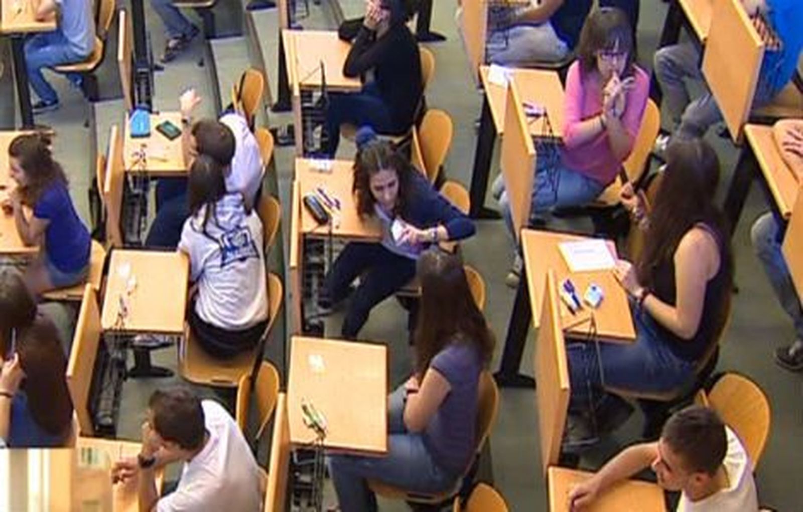 Carlismo, absolutismo, Aristóteles y Hume en el primer día de selectividad