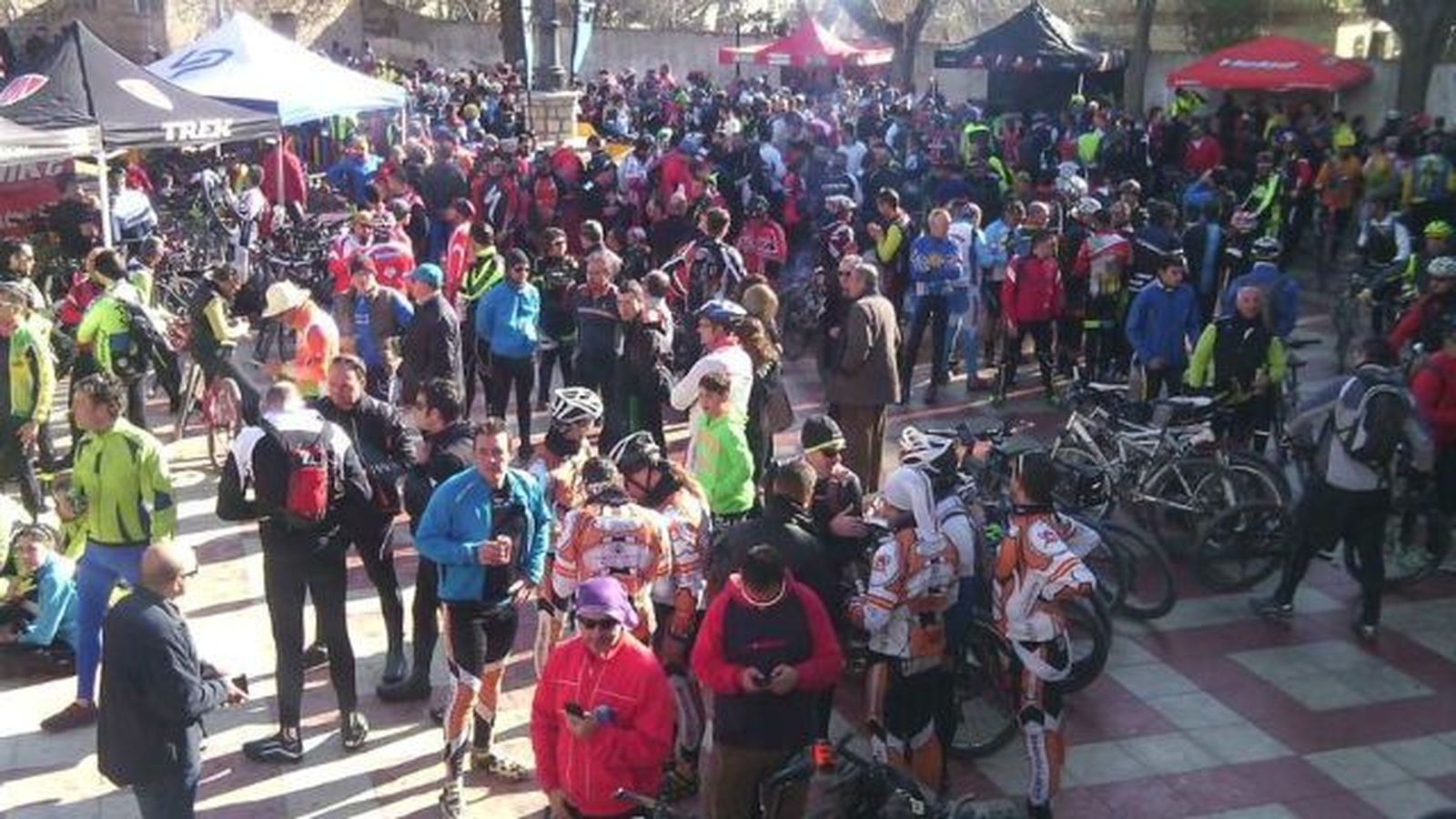 1.200 ciclistas participan en la concentración invernal de ciclistas de Orusco de Tajuña