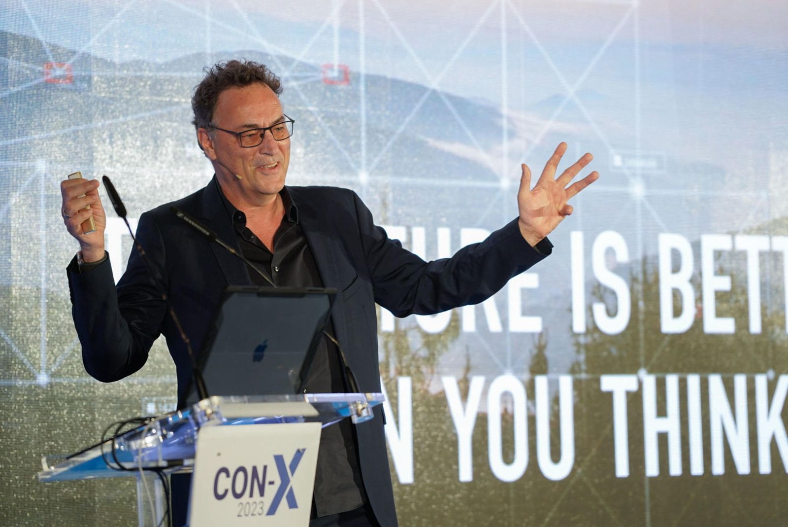 El futurista Gerd Leonard interviene en la conferencia CON-X 23 que se celebra en Palma