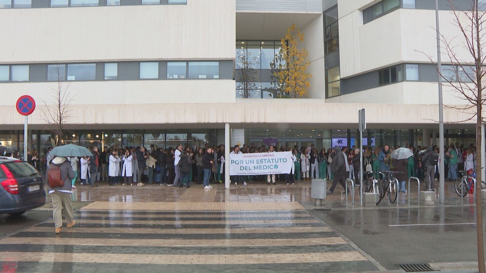 Los médicos encaran su segundo día de huelga tras un seguimiento masivo el primer día