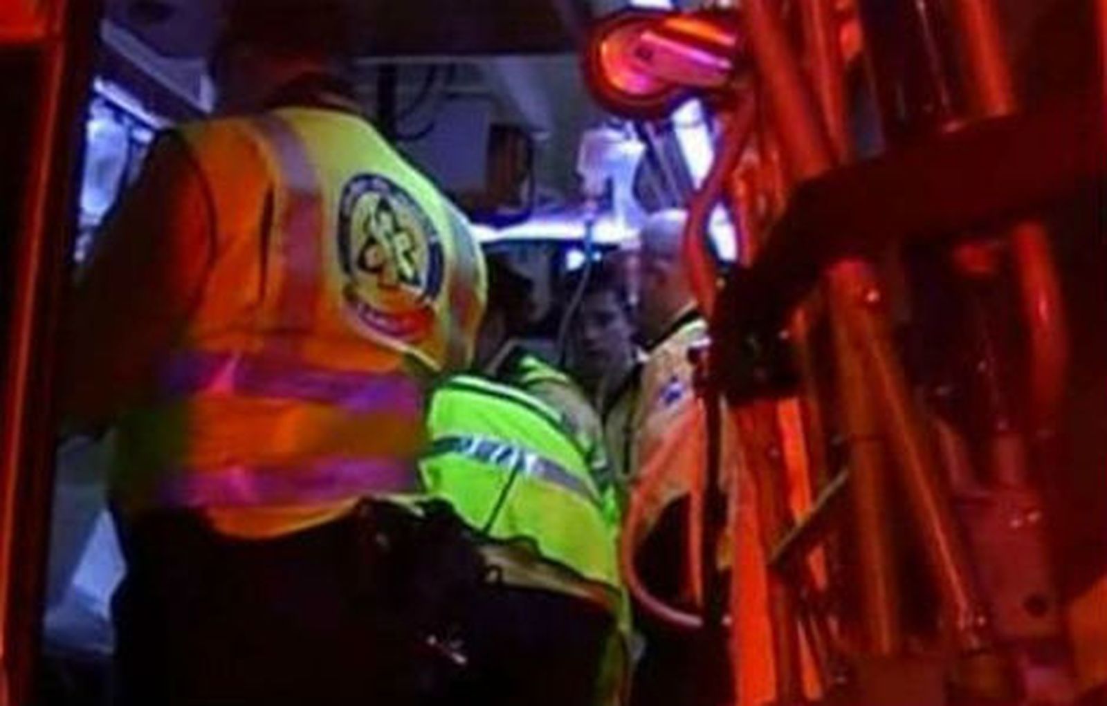 En estado muy grave un hombre tras sufrir una parada cardíaca  mientras jugaba al fútbol