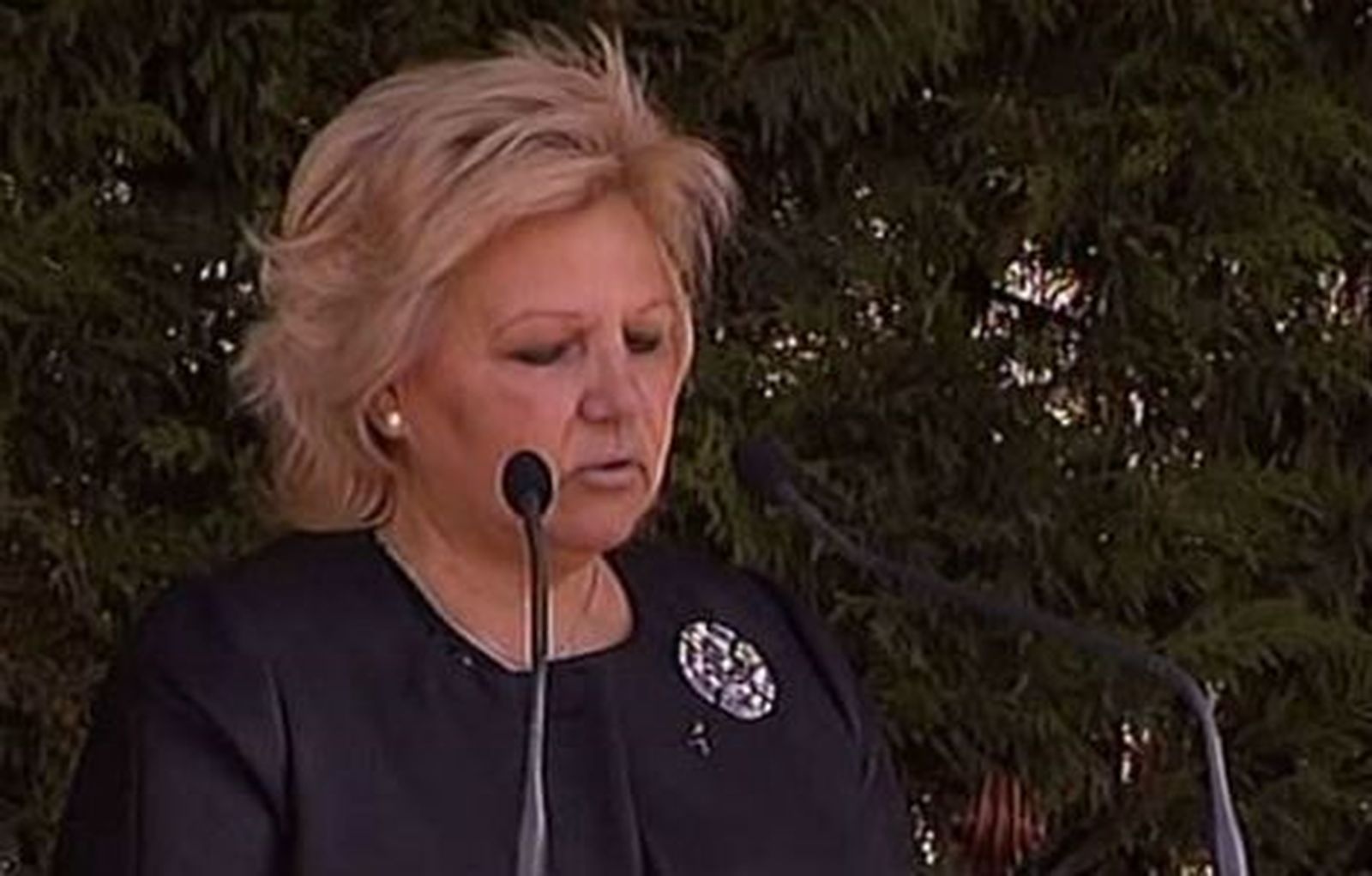 Decenas de víctimas recuerdan en el Retiro a los fallecidos del 11M