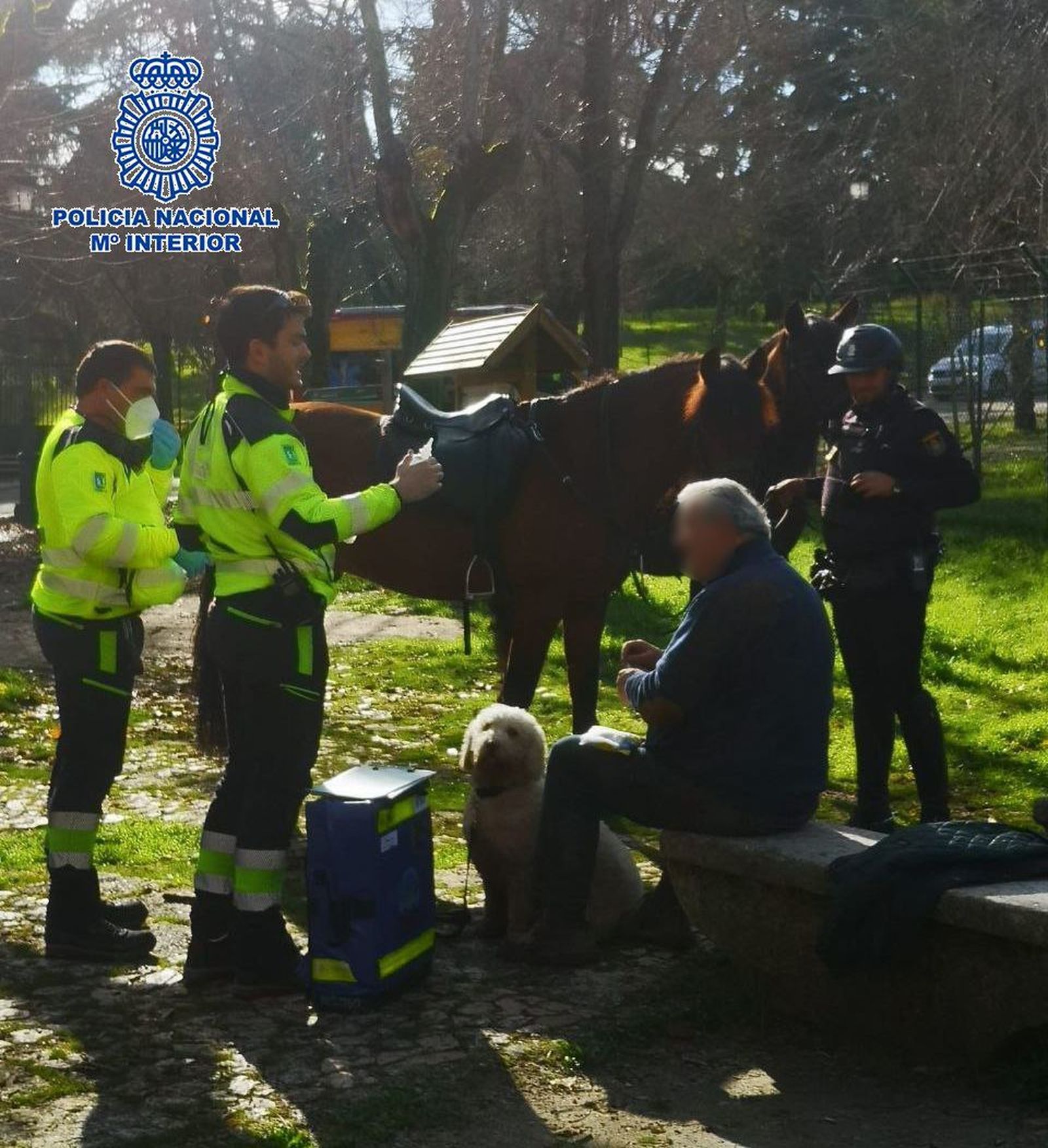 Rescatado cuando estaba a punto de caerse al río Manzanares