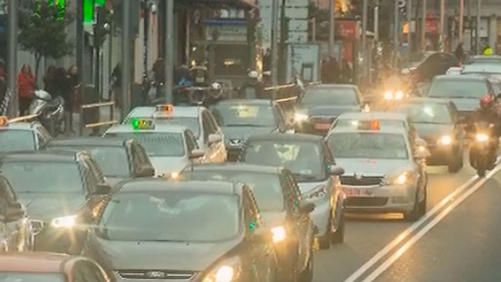 La Gran Vía cierra desde este viernes a casi todo el tráfico privado