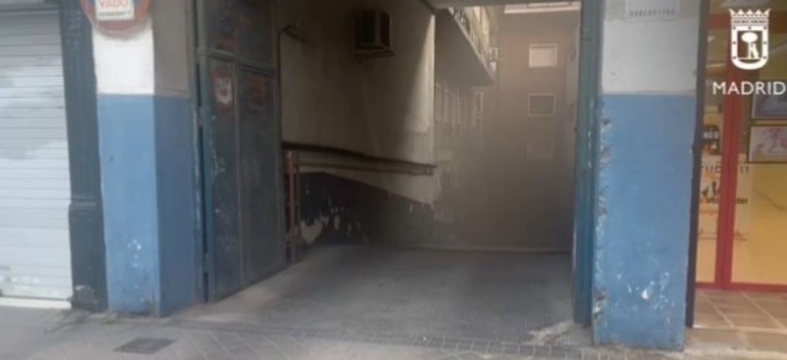 Extinguido un incendio en un cuarto de  contadores que afectó a un edificio de viviendas en Chamartín