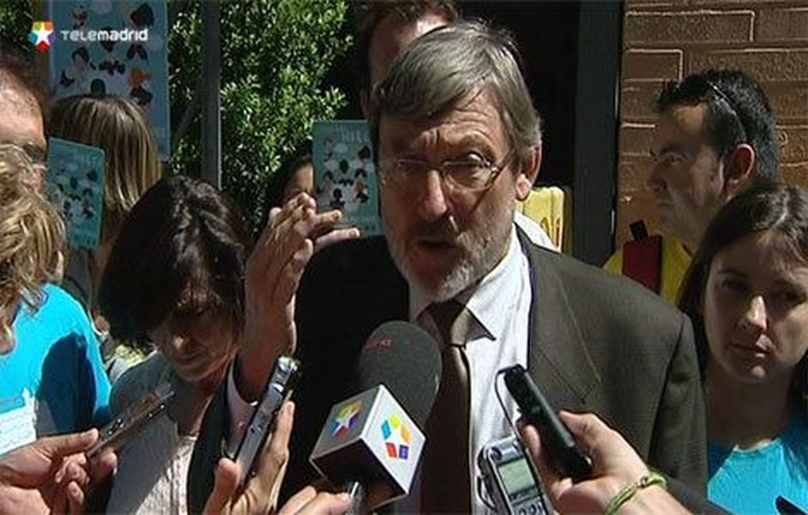 Lissavetzky pide que prorrogue el contrato de las escuelas infantiles  cooperativas
