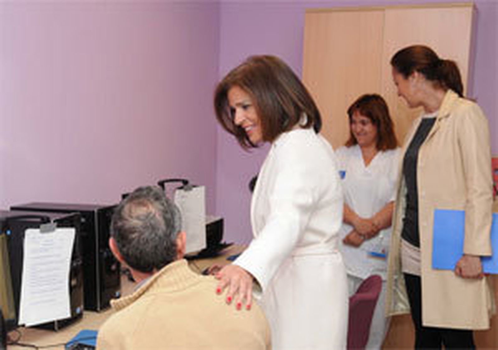 An Botella visito el Centro de Día Alzheimer "Doctor Salgado Alba"