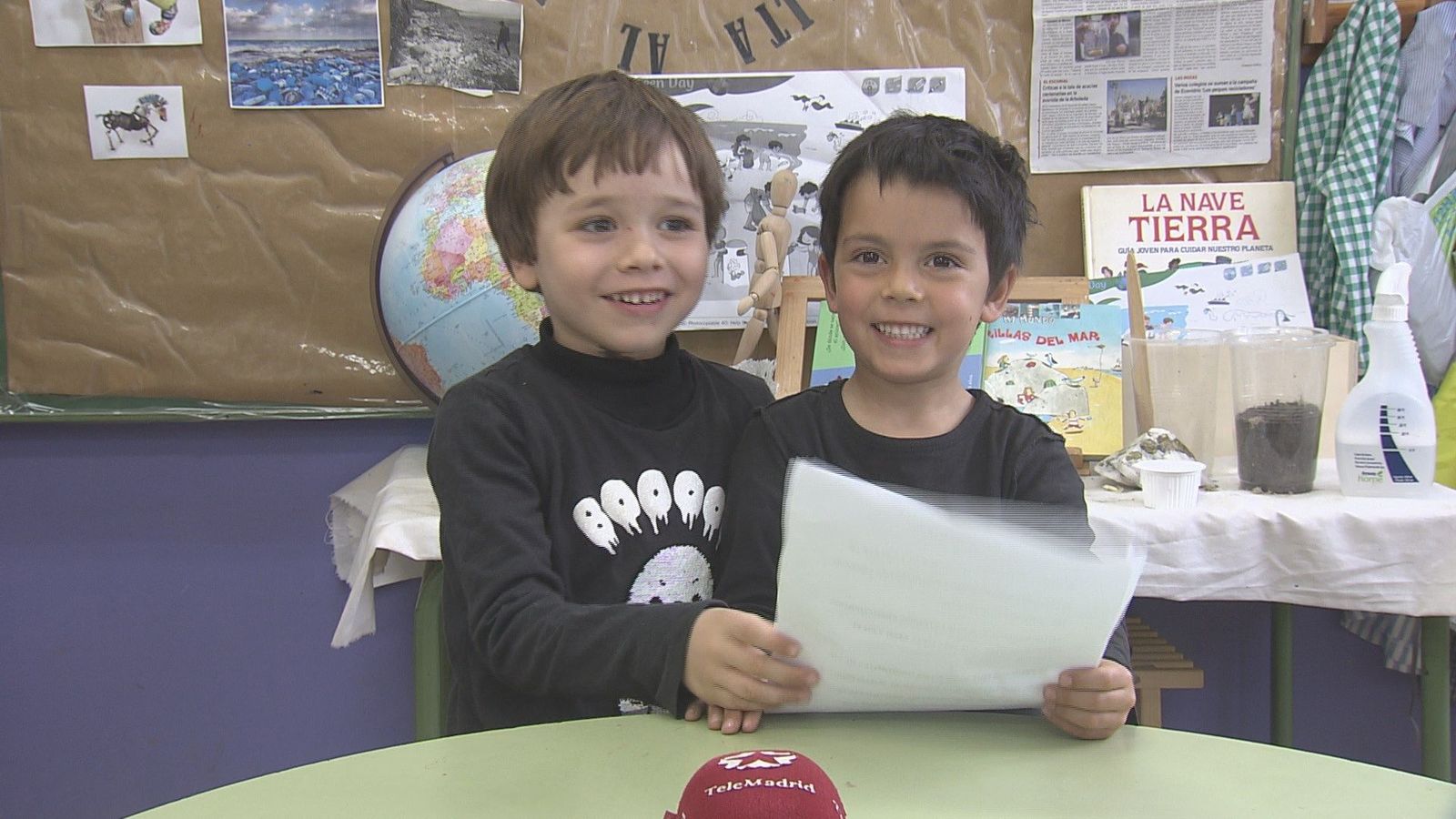 Niños de un colegio de Galapagar piden en una carta salvar el planeta y Macron les contesta