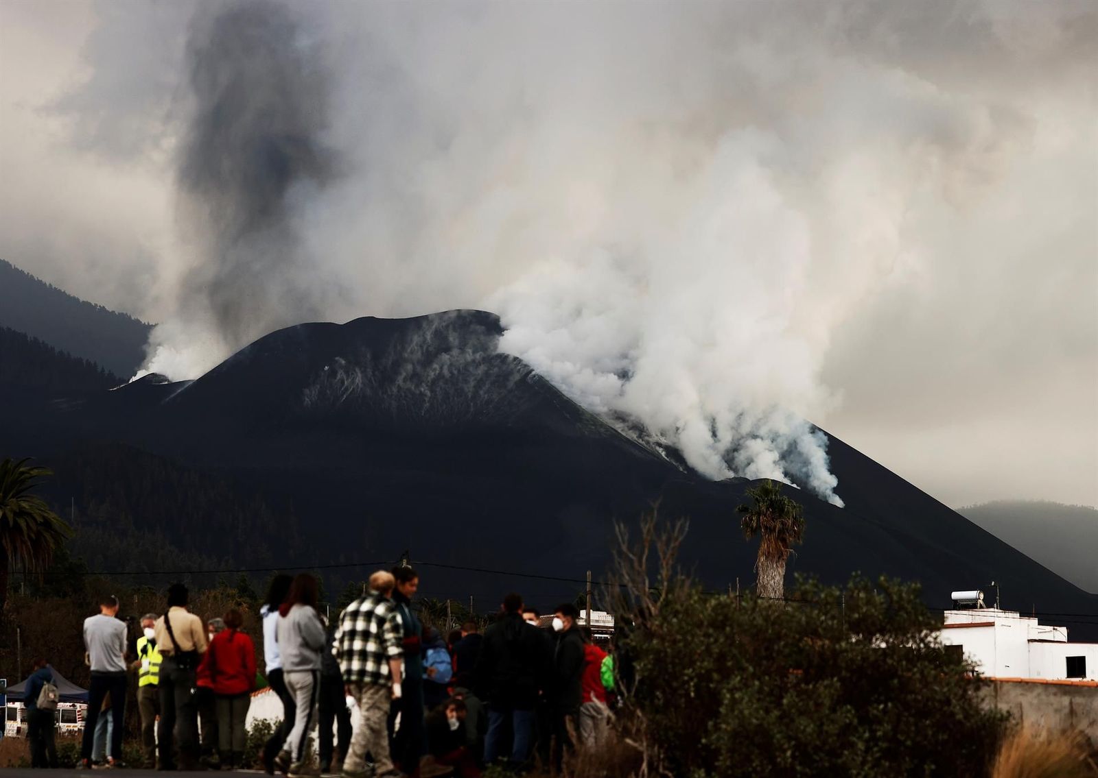 Los científicos observan que el volcán de La Palma "tiene cada vez menos energía"