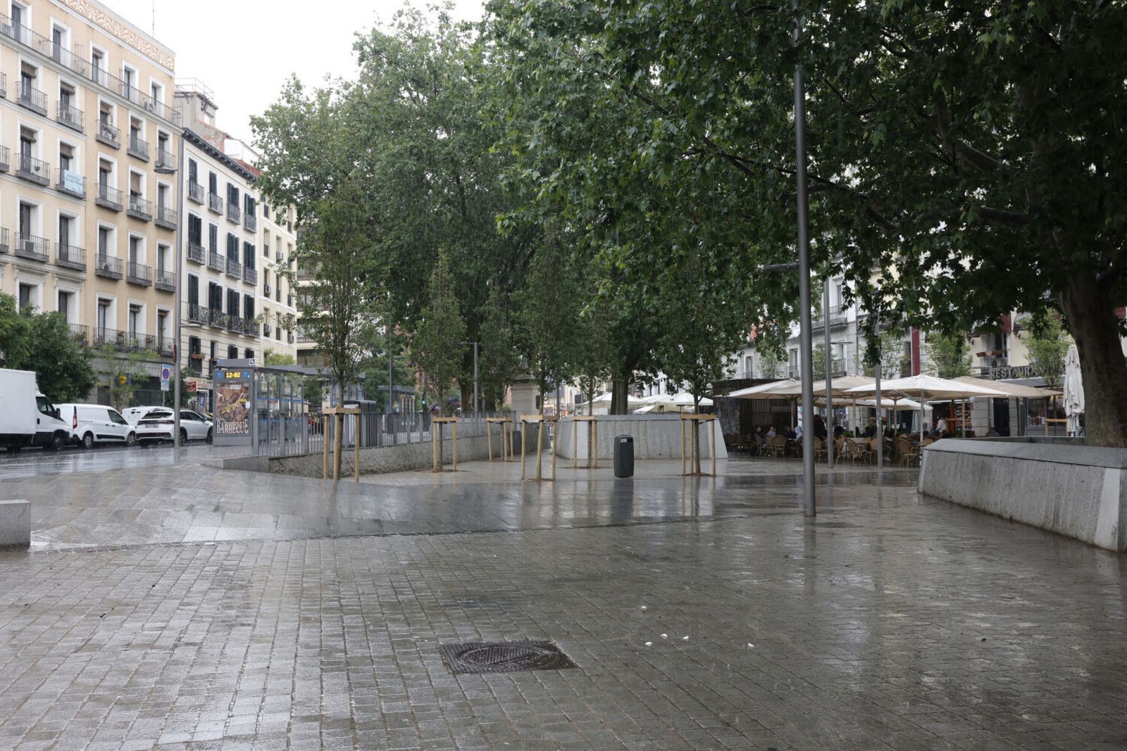 La plaza de Tirso de Molina tras su remodelación