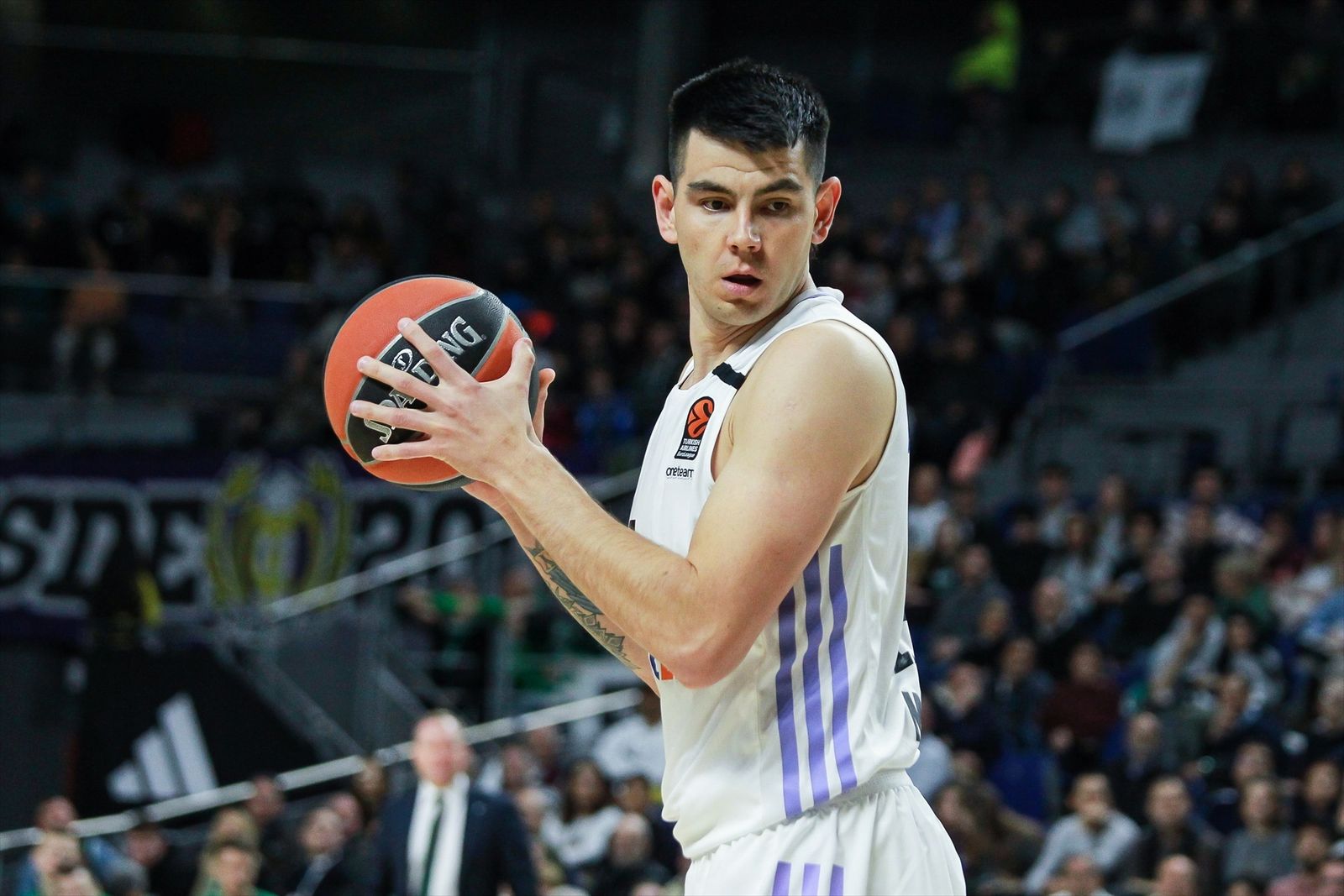 El jugador del Real Madrid,  Gabriel Deck, en partido de Euroliga