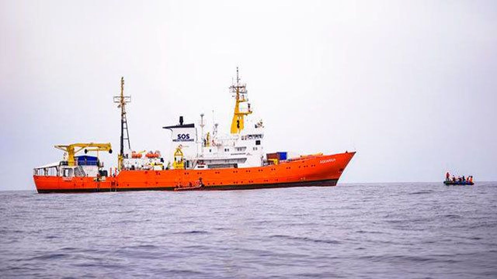 El 'Aquarius' rechaza la oferta del Gobierno español por la "inseguridad" del viaje