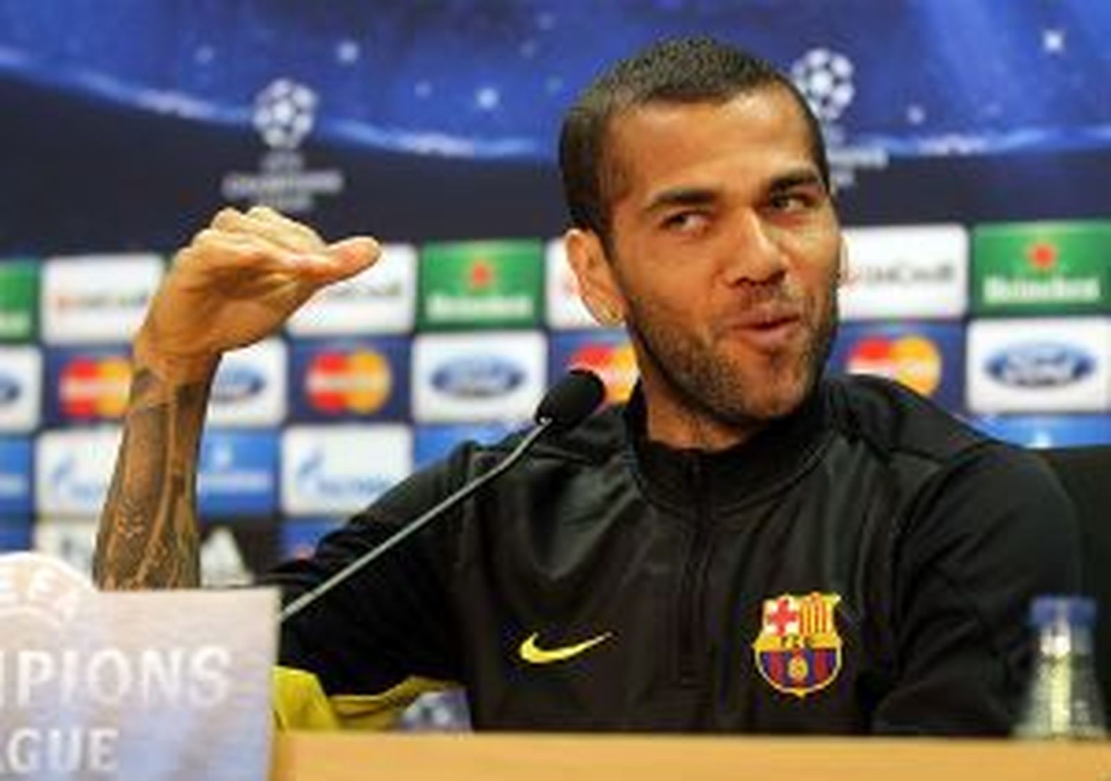 Alves: "Costa marca la diferencia, pero el Atlético va más allá"