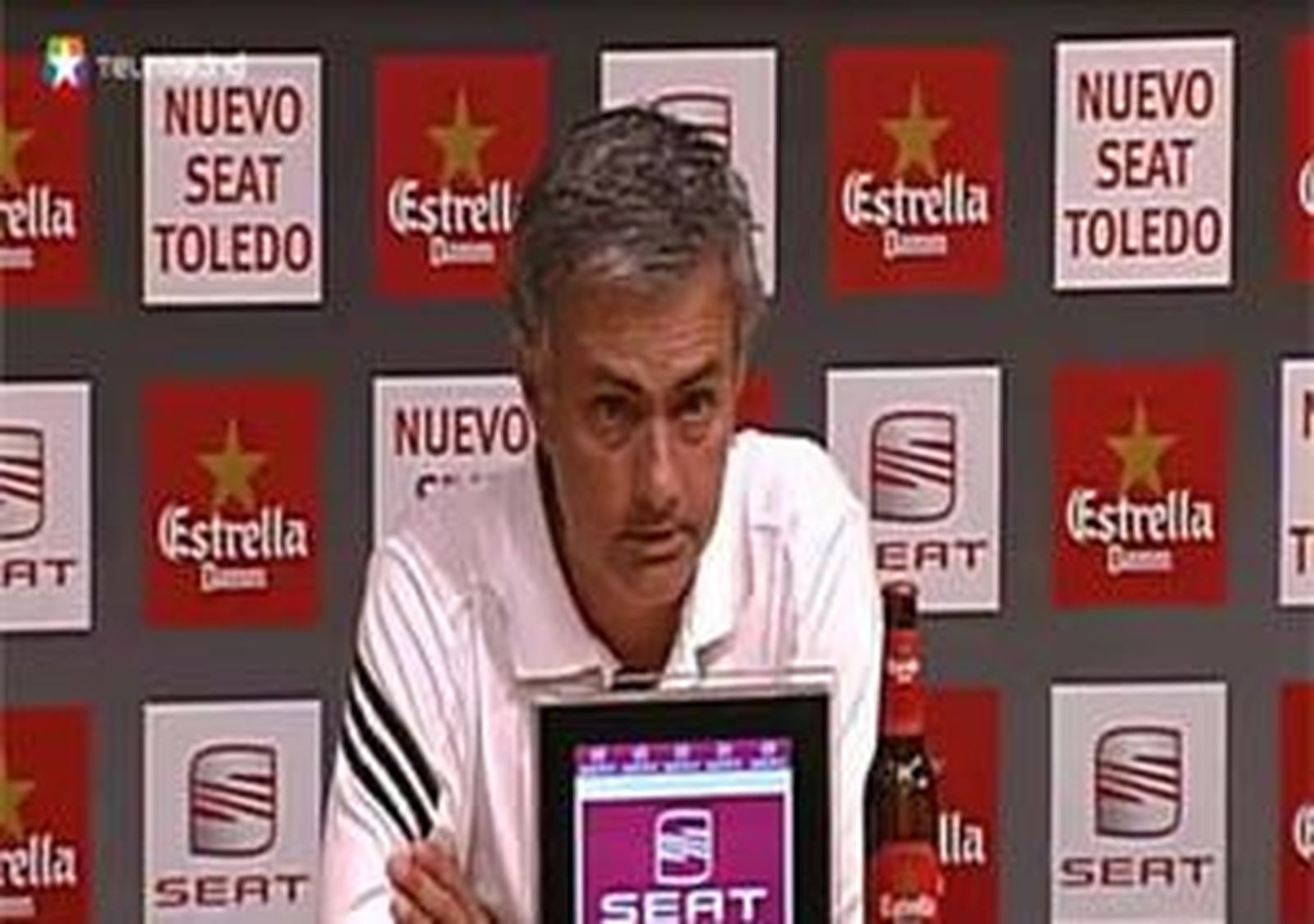 Mourinho: "El primer gol del Barça es un error del juez de línea"