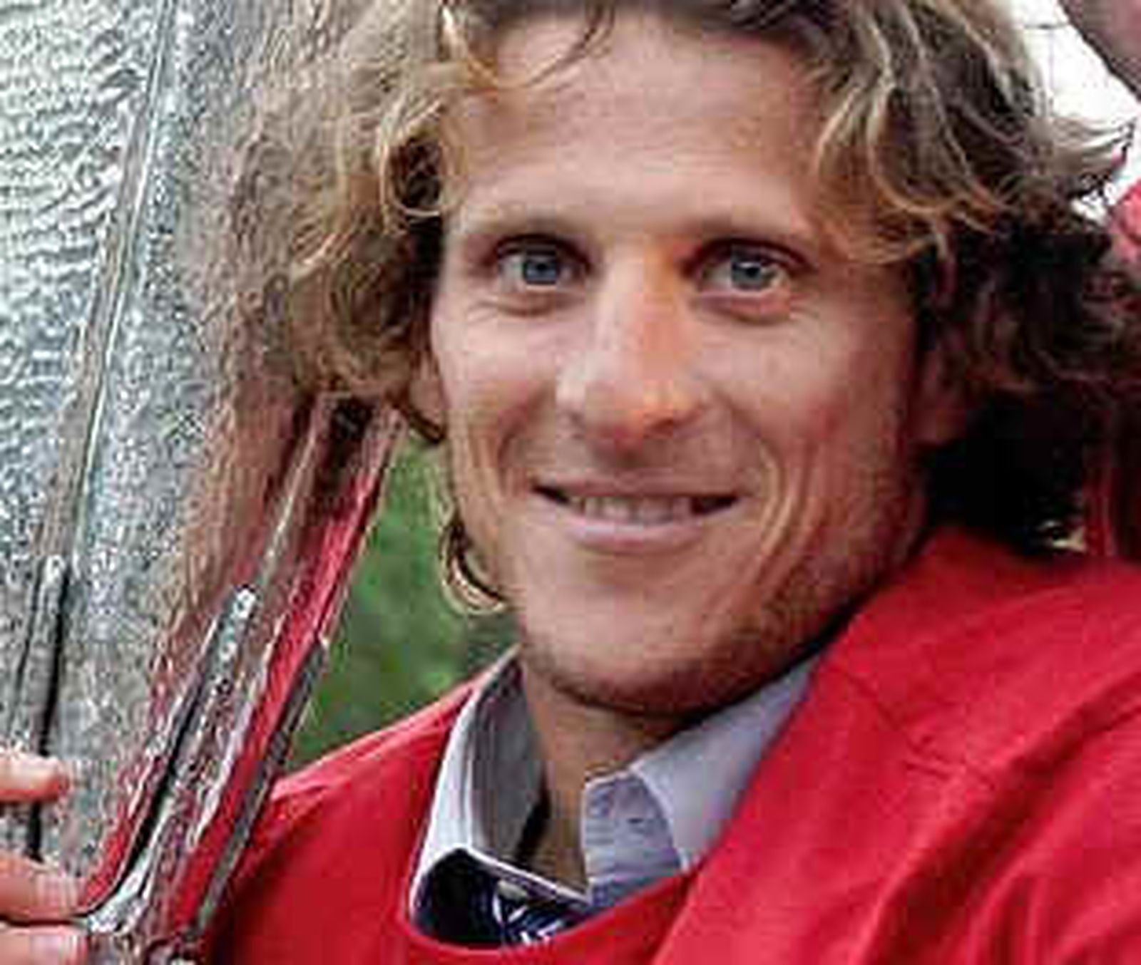 El Besiktas presenta una oferta por Diego Forlán