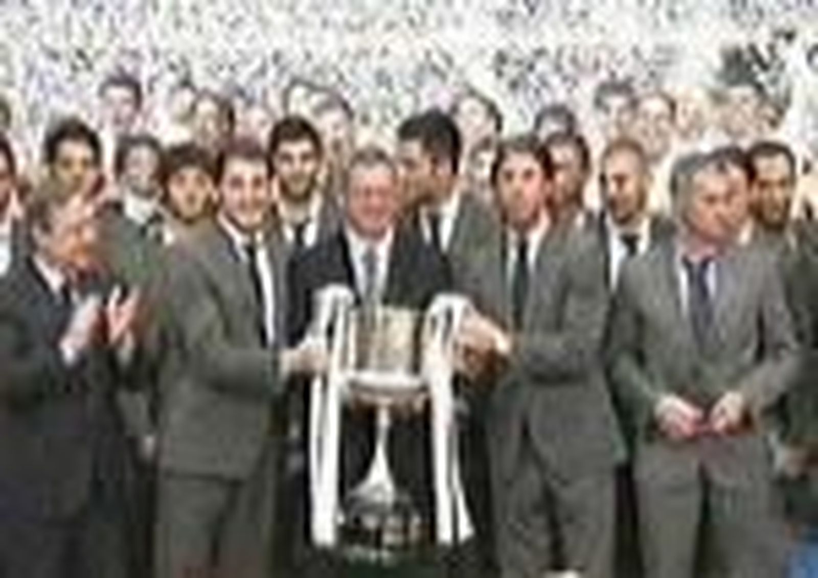 Los campeones de Copa ofrecen el título logrado al pueblo de Madrid y a sus instituciones
