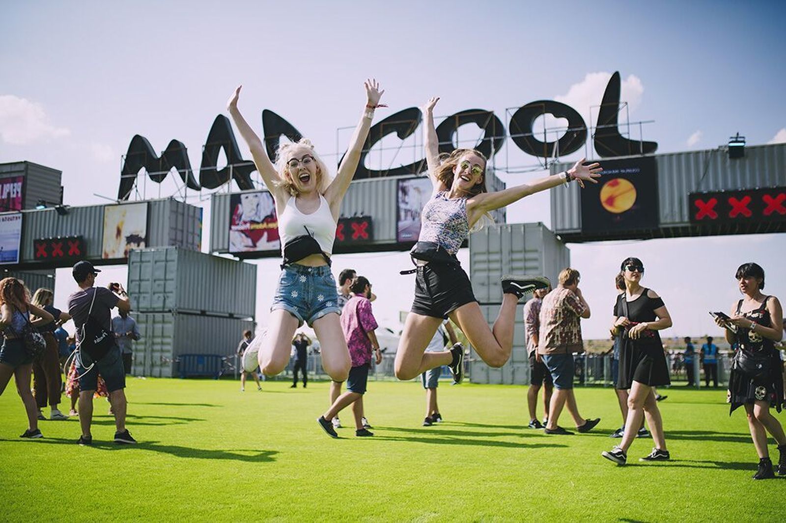Siguen los preparativos del MadCool en Villaverde la víspera de su apertura