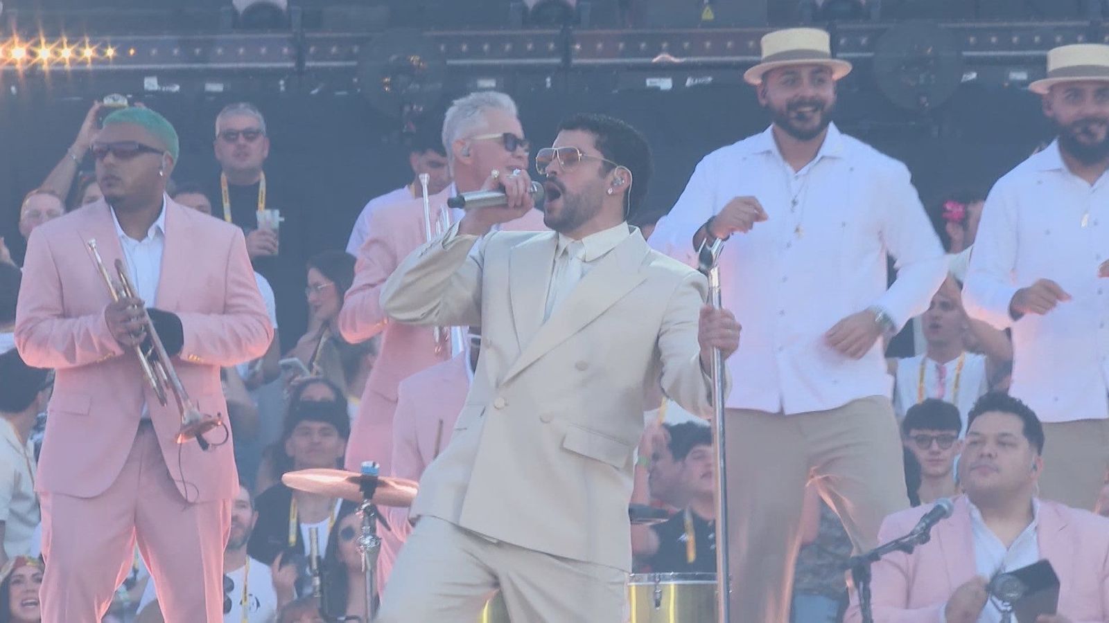 Bad Bunny deslumbra en Barcelona en el estreno europeo de su gira con 10 conciertos en Madrid