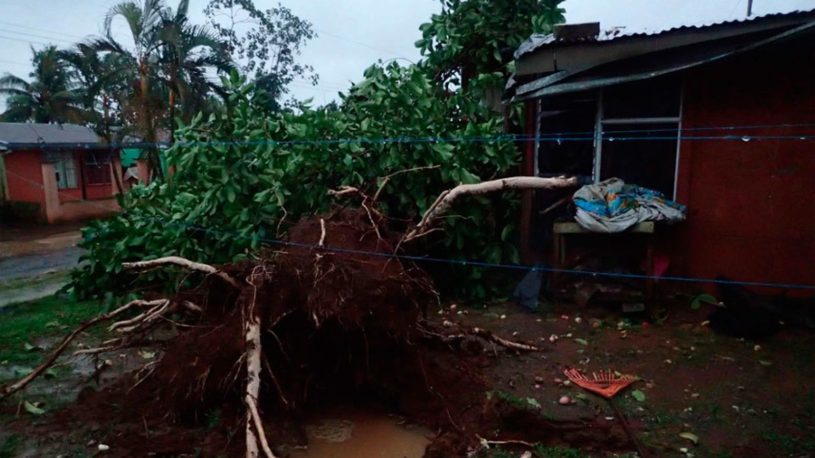 Varios muertos en Costa Rica tras el paso del huracán Otto
