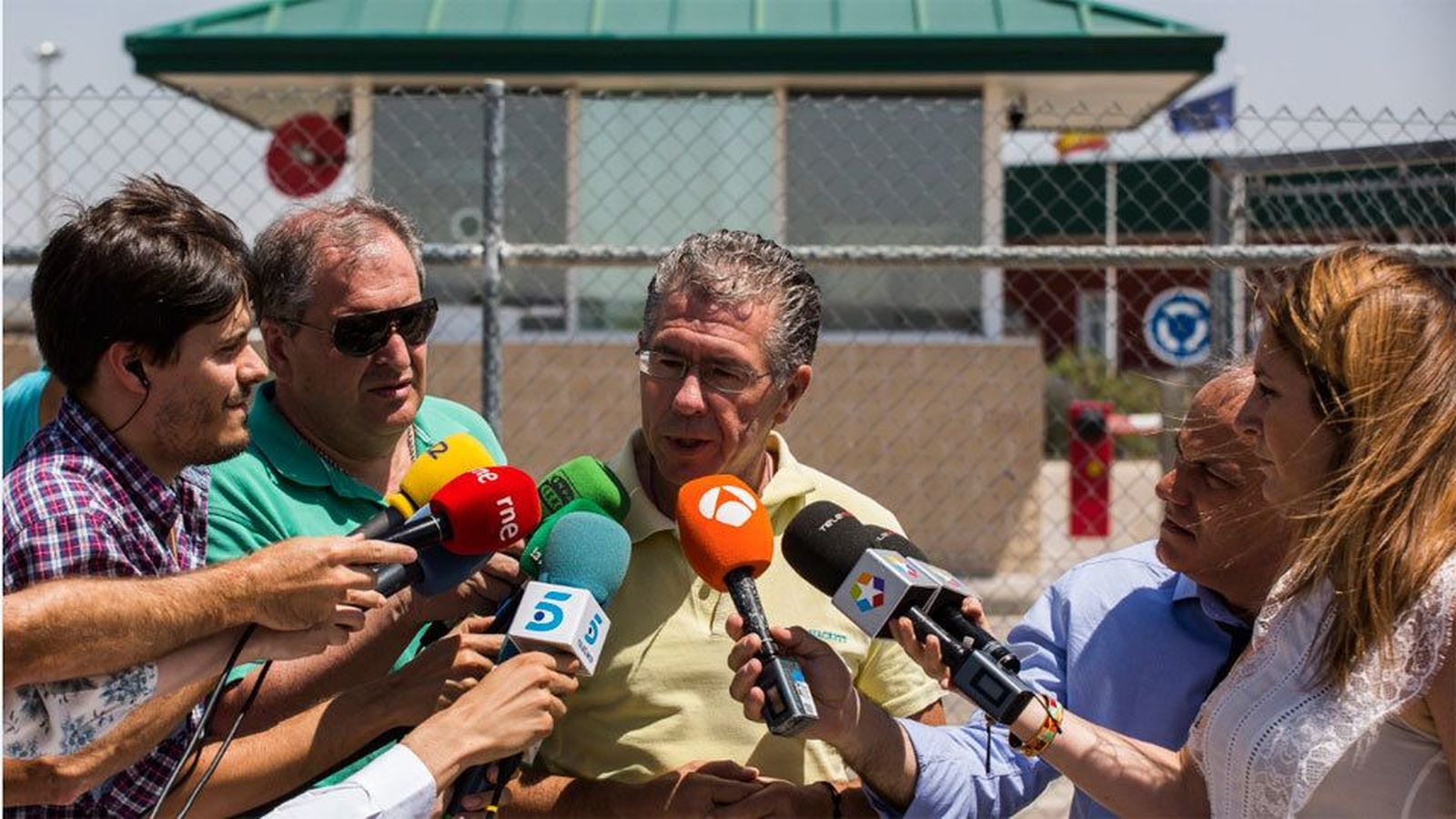 Granados dice al salir de prisión que pedirá responsabilidades a la UCO y la Fiscalía