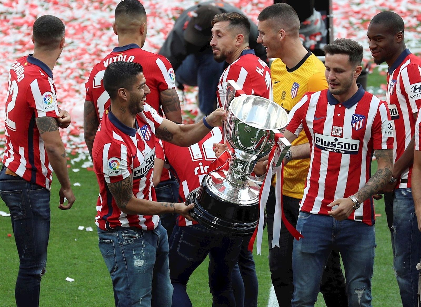 Luis Suárez  y Saúl