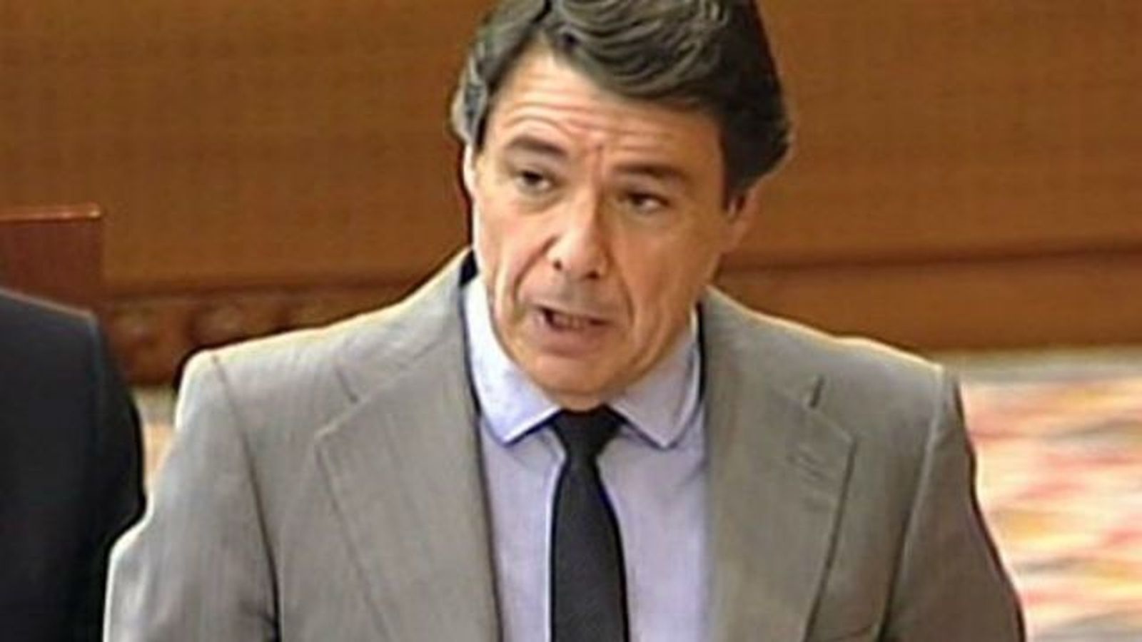 González pide a la oposición que no secunde el "ruido sindical" ni cree alarma ante el ébola