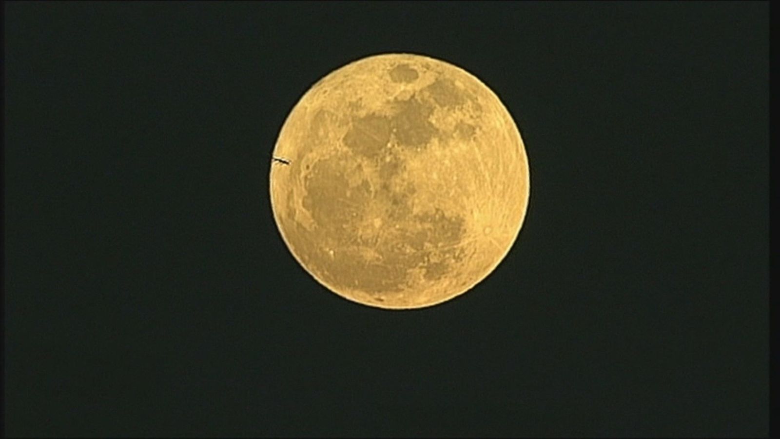 Cómo ver y a qué hora la superluna Esturión en Madrid